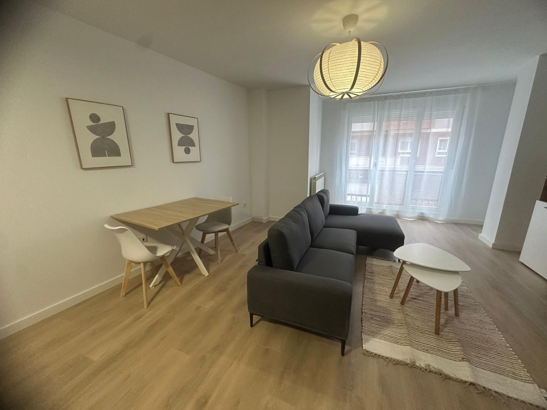 Sala de estar de Apartamento de alquiler en León Capital  con Calefacción, Parquet y Amueblado