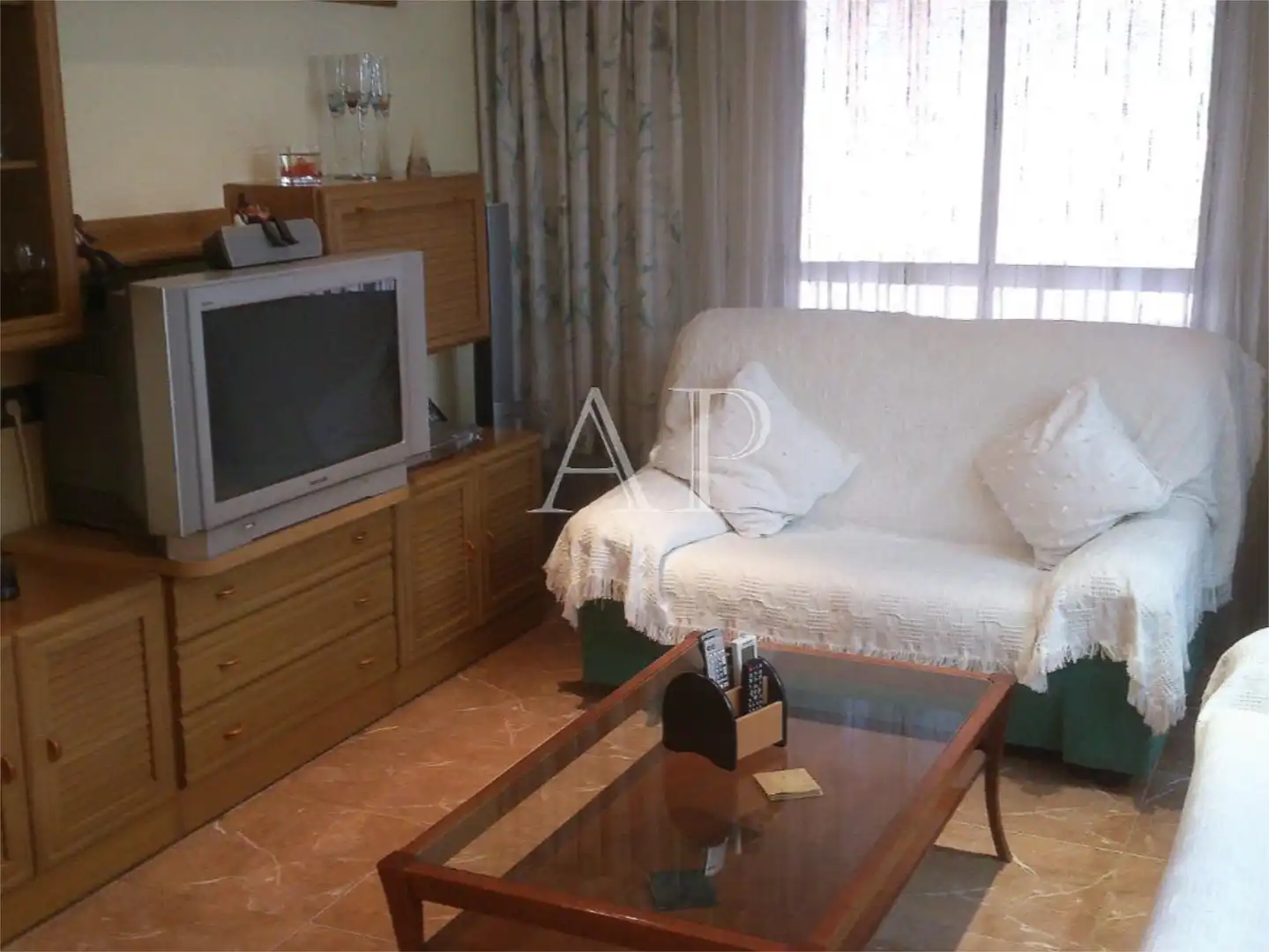 Piso en venta en Carrer Jeremias Pastor Perez, 1, San Crispín Sala de estar de Piso en venta en Elche / Elx con Aire acondicionado, Trastero y Amueblado