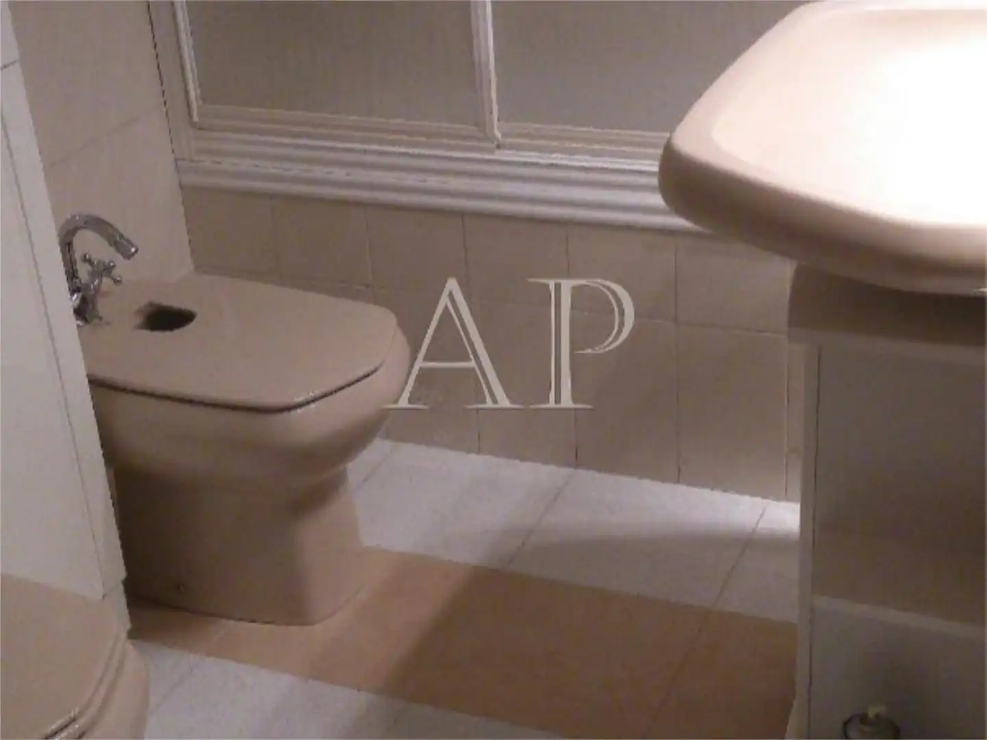 Piso en venta en Carrer Jeremias Pastor Perez, 1, San Crispín Baño de Piso en venta en Elche / Elx con Aire acondicionado, Trastero y Amueblado