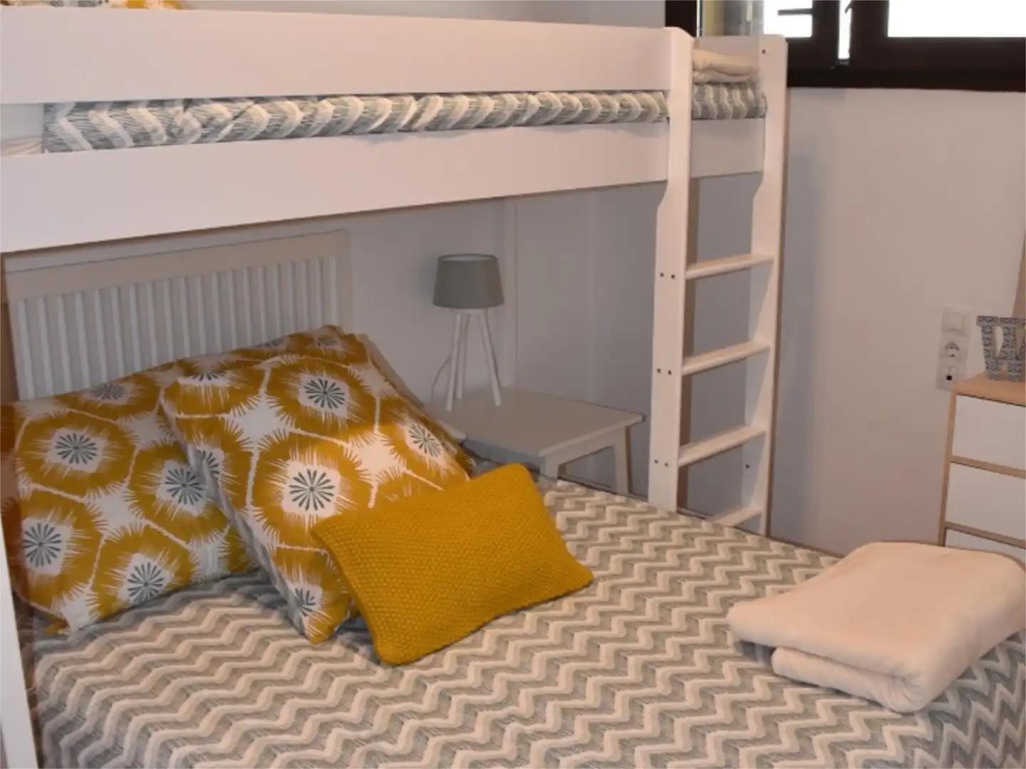 Piso en venta en Plaza Pradollano, 31, Zona baja Habitación de Piso en venta en Sierra Nevada con Terraza