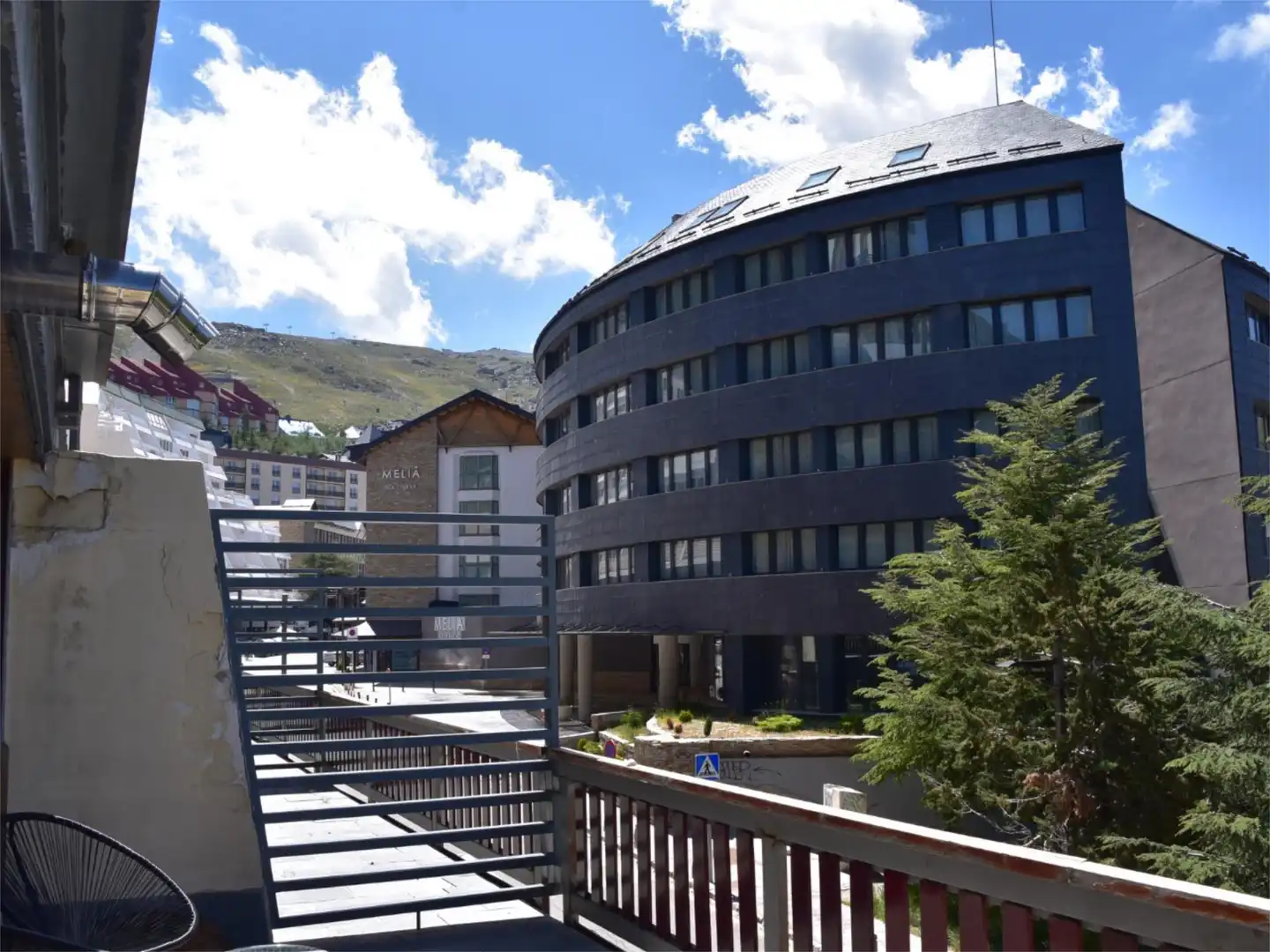 Piso en venta en Plaza Pradollano, 31, Zona baja Vista exterior de Piso en venta en Sierra Nevada con Terraza
