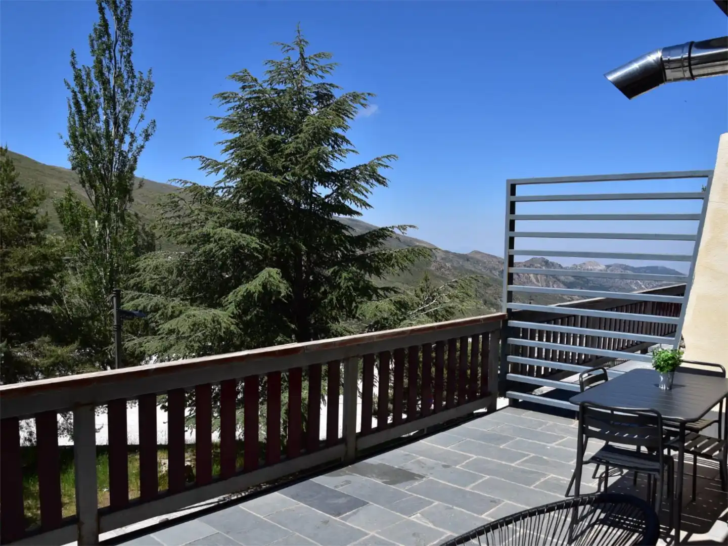 Piso en venta en Plaza Pradollano, 31, Zona baja Terraza de Piso en venta en Sierra Nevada con Terraza