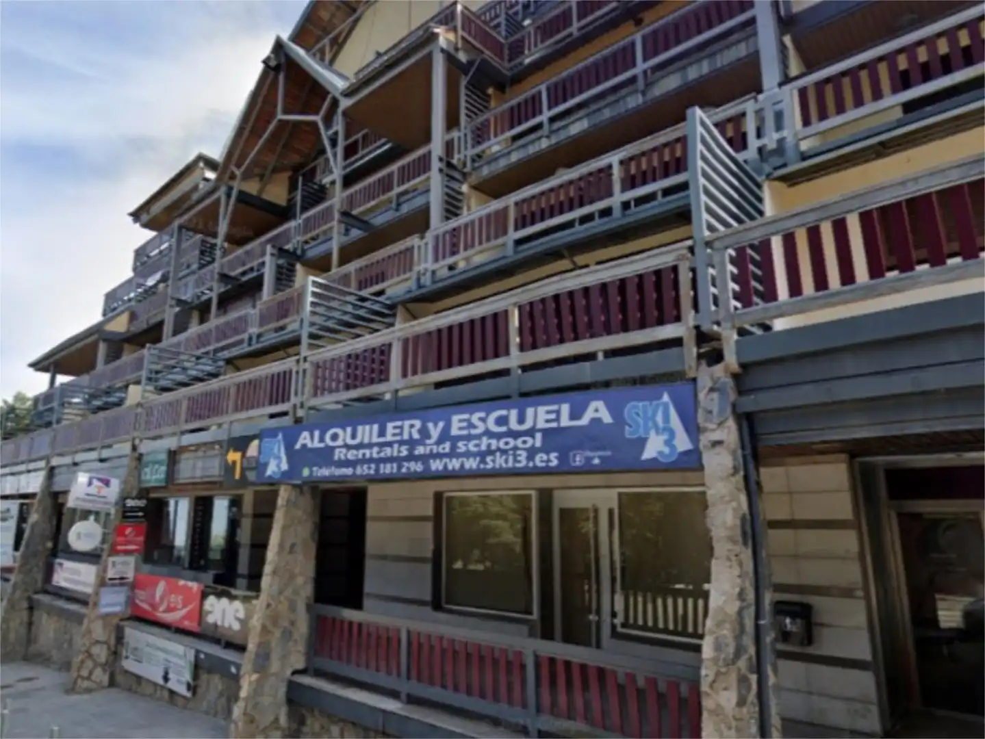 Piso en venta en Plaza Pradollano, 31, Zona baja Vista exterior de Piso en venta en Sierra Nevada con Terraza