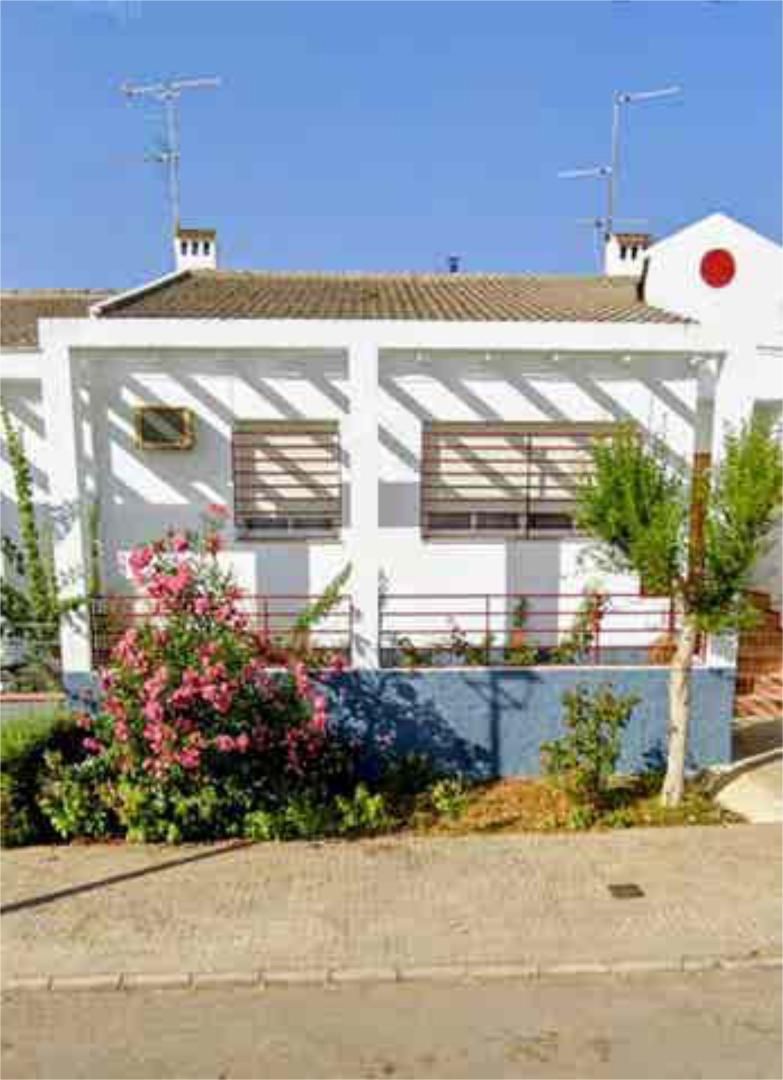 Vista exterior de Casa o xalet en venda en Berlanga amb Terrassa