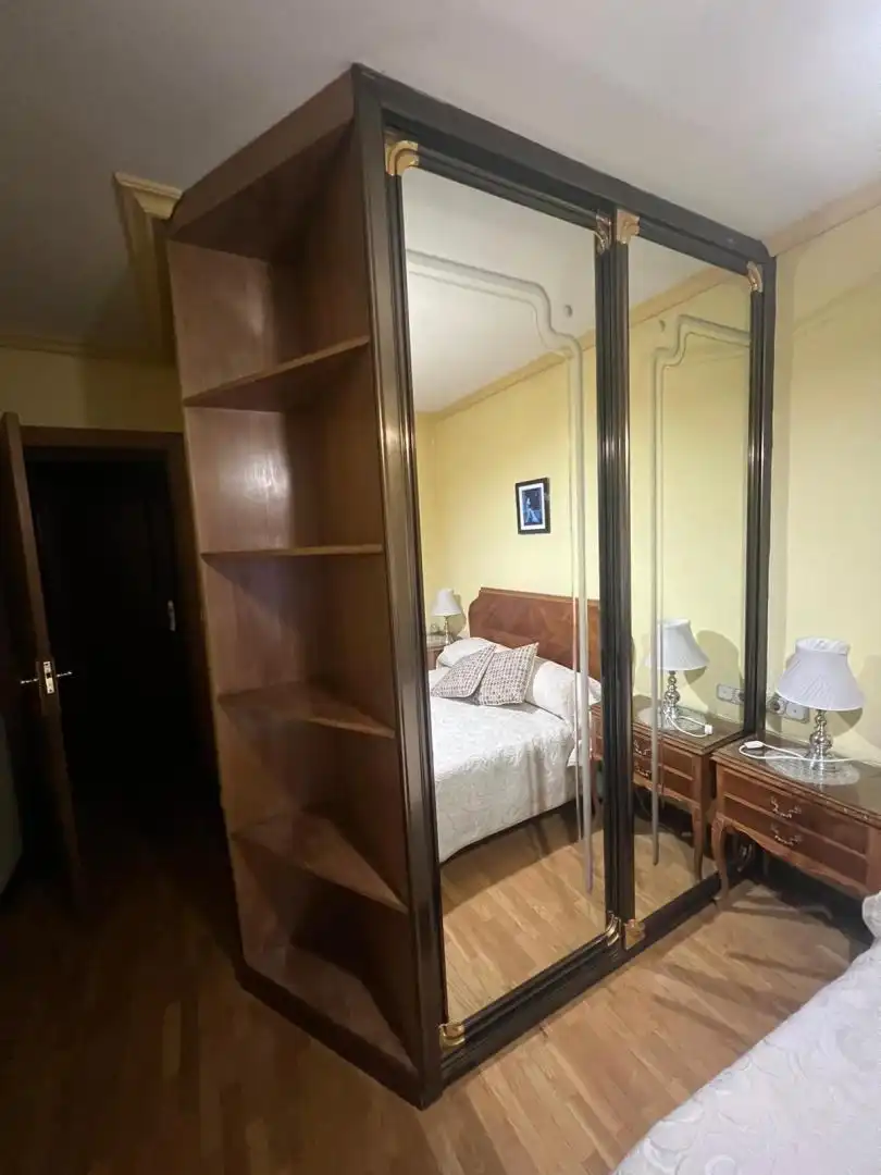 Room in Calle San Bernardo, 2, Centro Bedroom of Flat for share in Palencia
