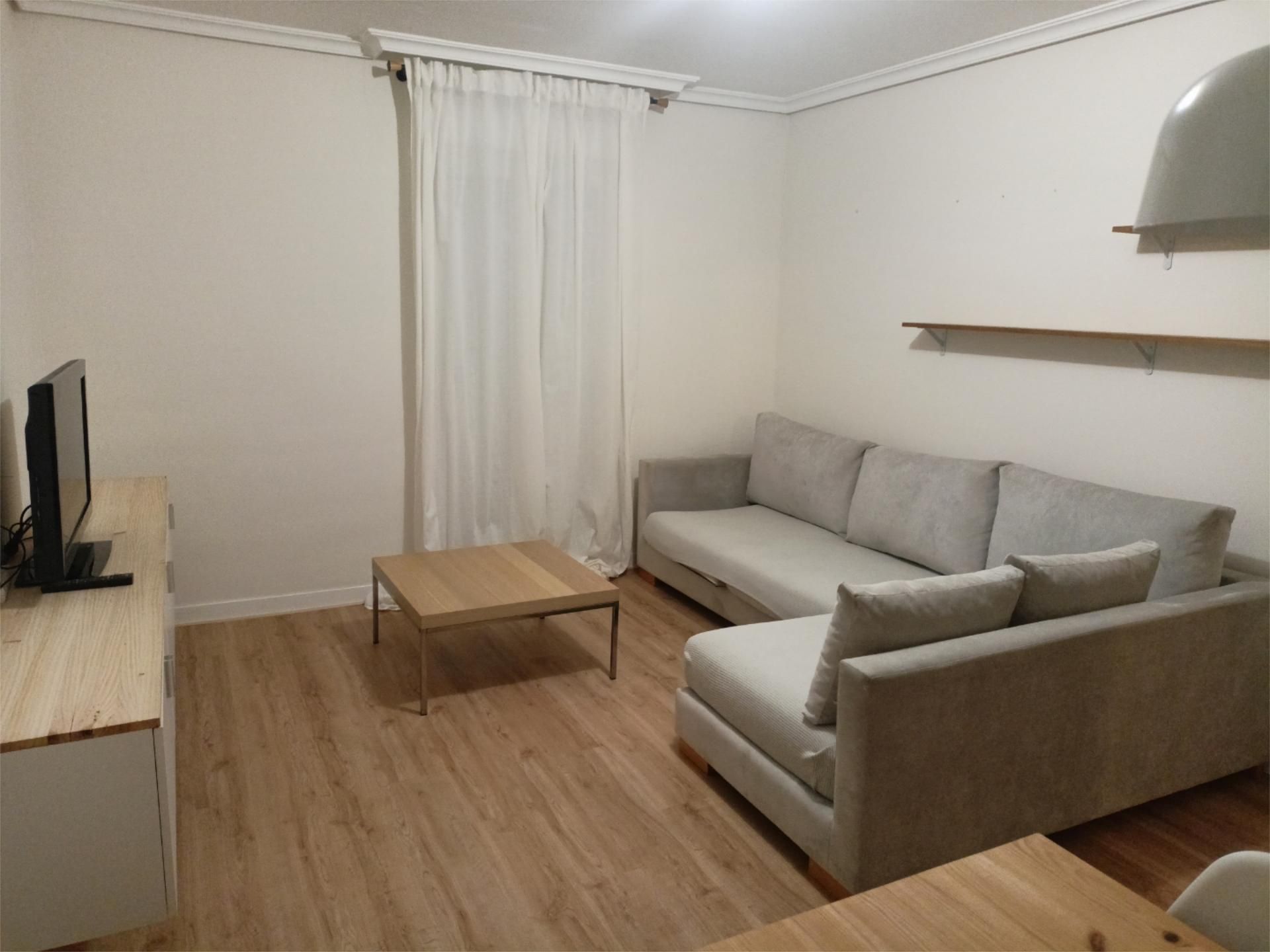 Living room of Flat to rent in Santander  with Balcony