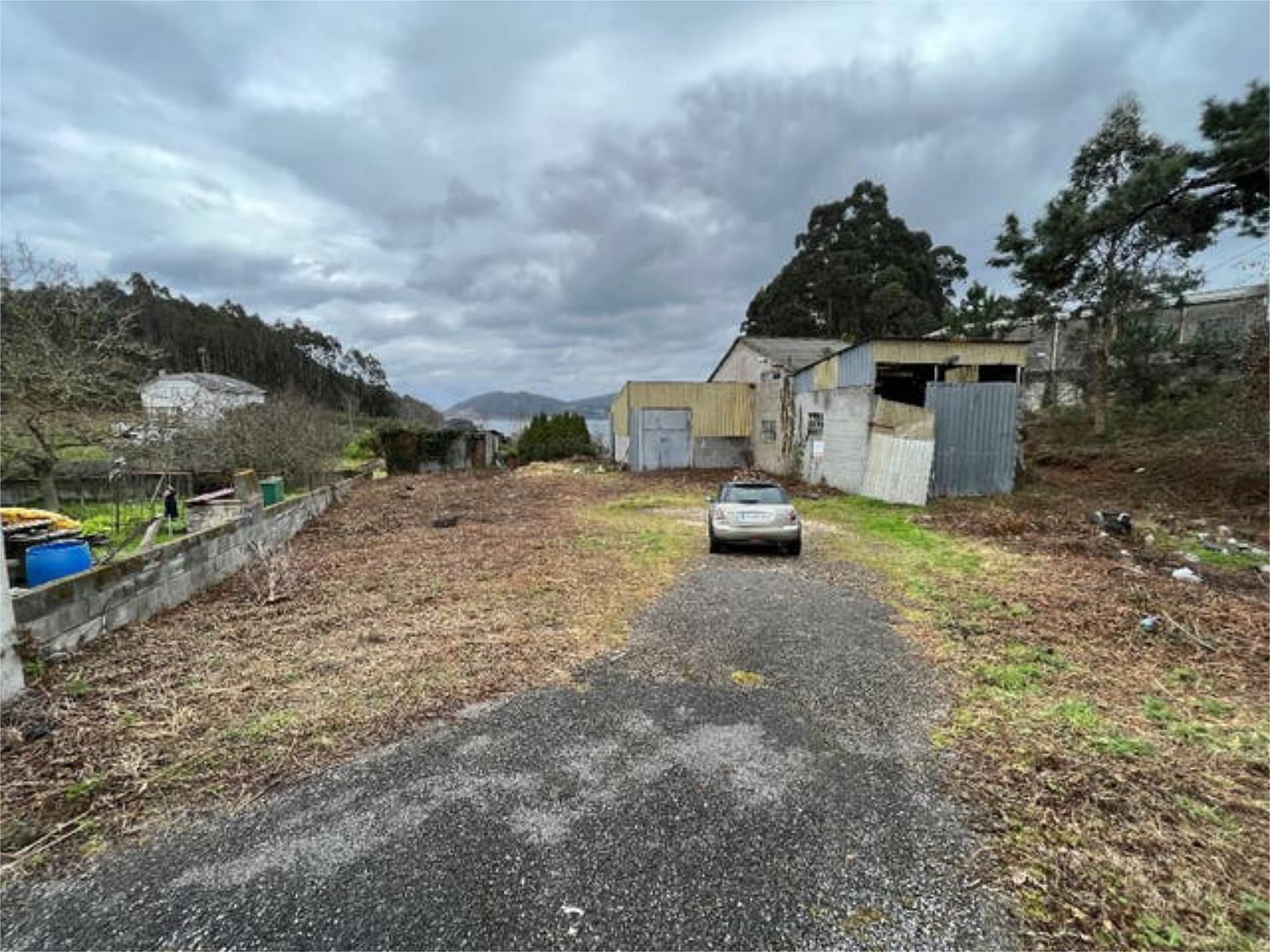 Industrial buildings to rent in Viveiro