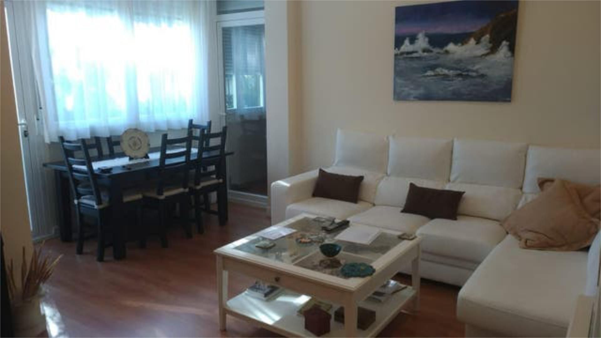 Sala d'estar de Pis de lloguer en  Madrid Capital amb Jardí privat, Terrassa i Piscina