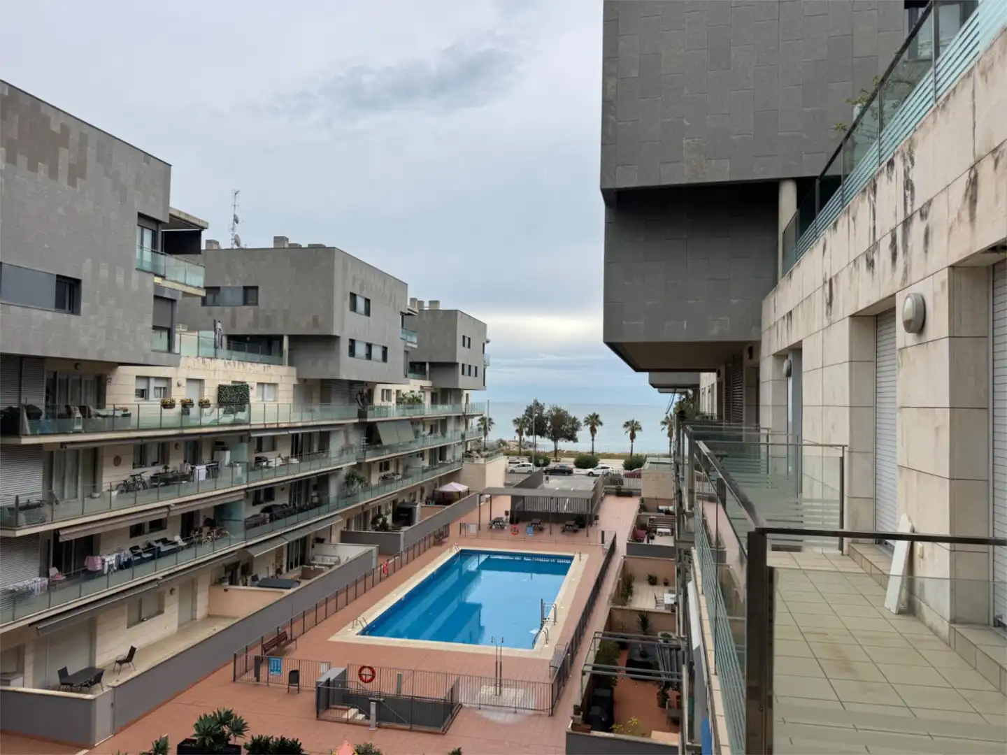 Vista exterior de Piso en venta en Badalona con Aire acondicionado y Balcón