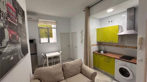 Foto 2 de Apartamento de alquiler en Feria, Sevilla Capital