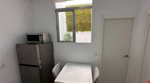 Foto 4 de Apartamento de alquiler en Feria, Sevilla Capital