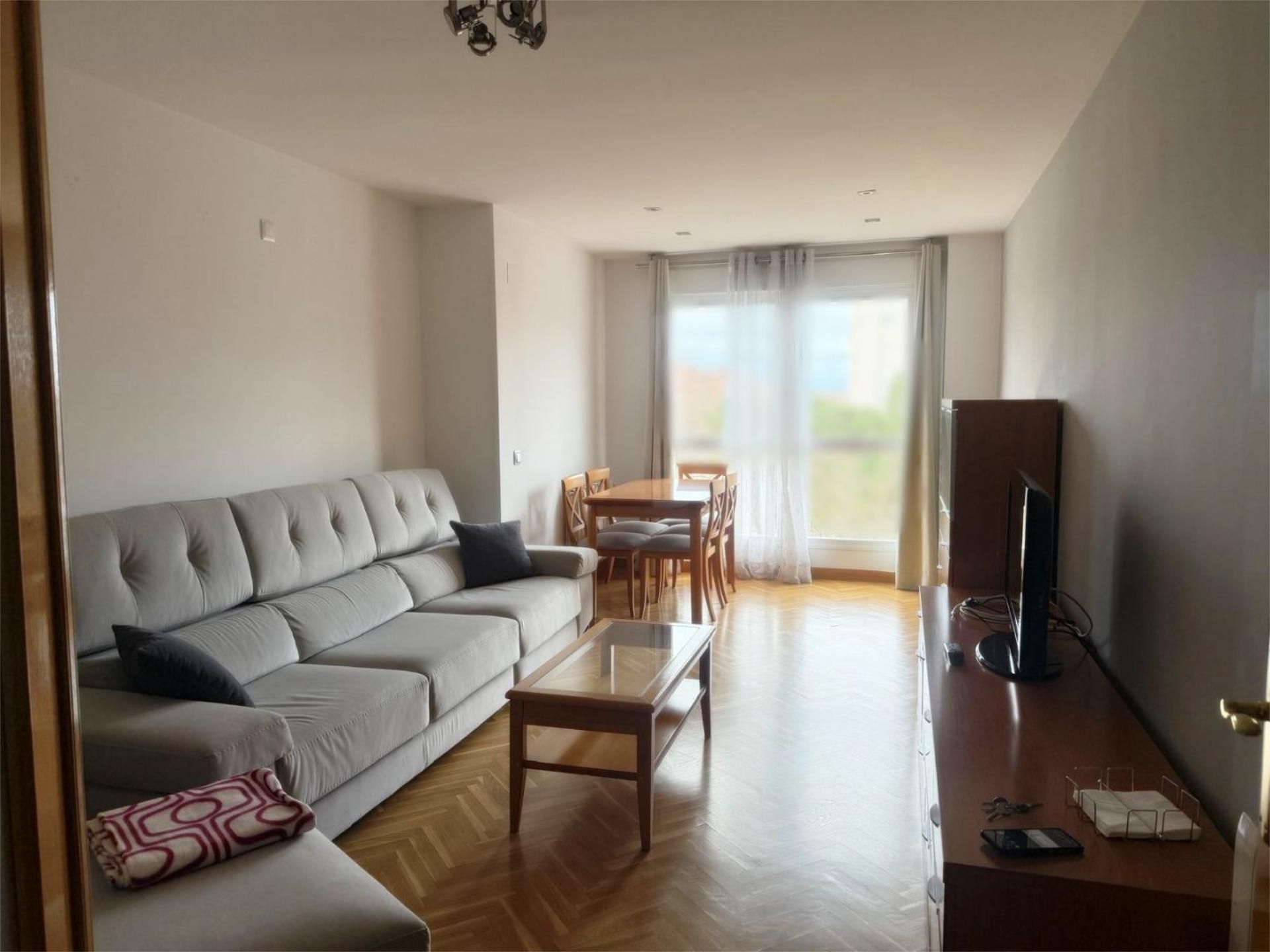 Living room of Flat to rent in Fuenlabrada  with Heating, Parquet flooring and Furnished