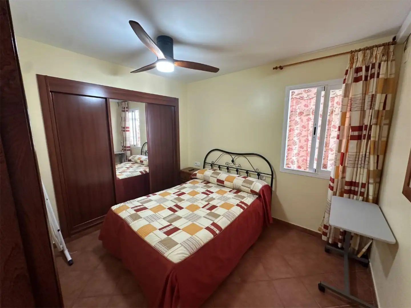 Wohnung zum Verkauf in Sector C, 53, Centro - Torre de la Higuera Schlafzimmer von Wohnung zum Verkauf in Almonte mit Klimaanlage, Heizung und Terrasse
