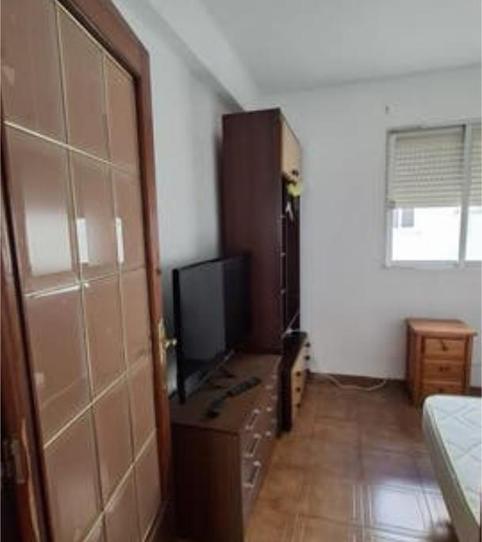 Photo 2 of Study to share in Zona Campus Universitario, Burjassot