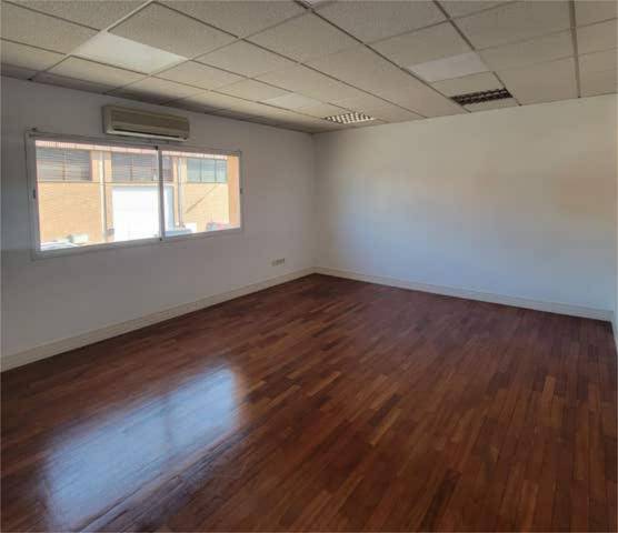 Oficina en Alquiler en El Barral Ferial