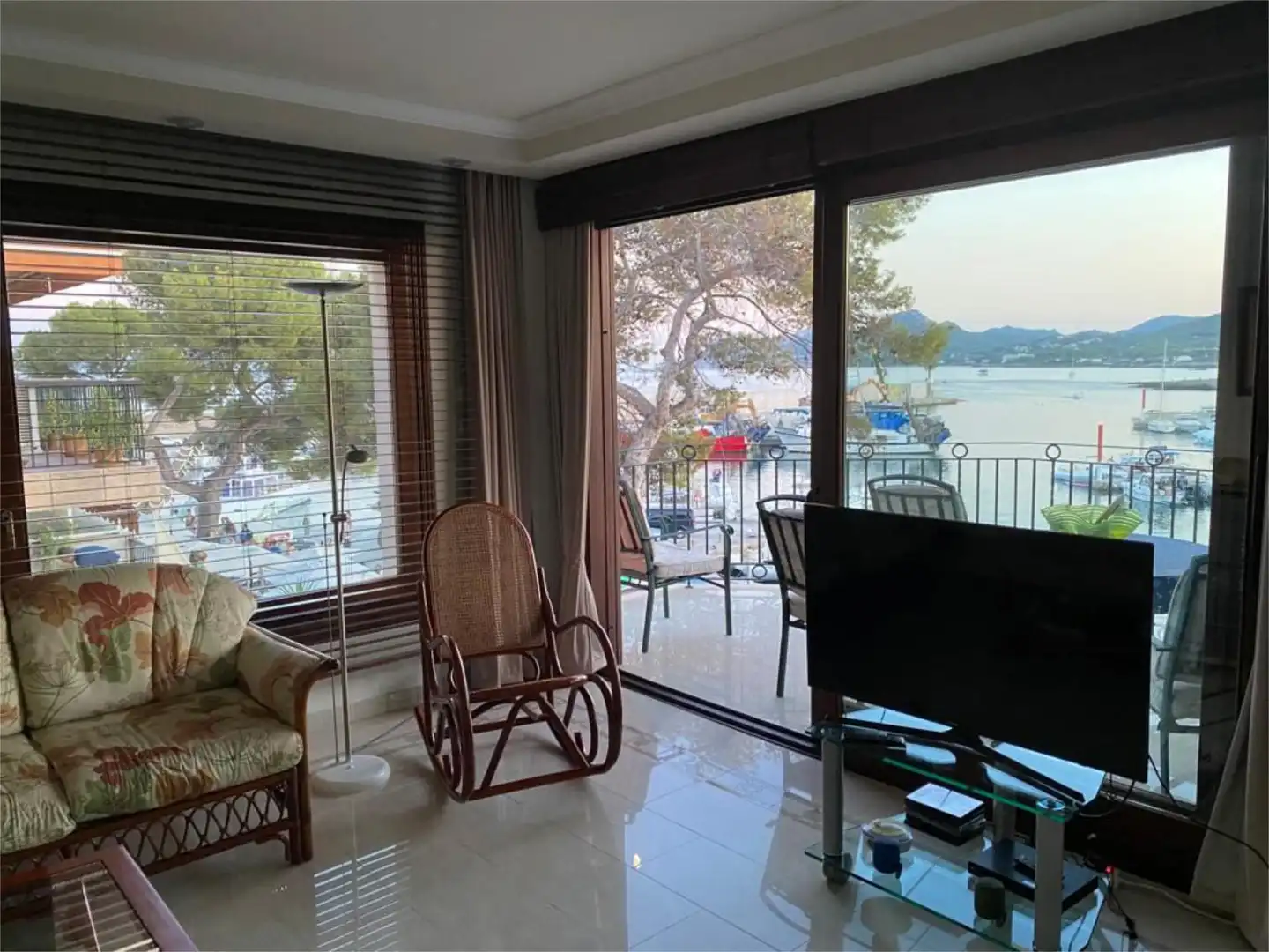 Piso en venta en Carrer de Sant Roc, 1, Cala Ratjada Sala de estar de Piso en venta en Capdepera con Aire acondicionado y Terraza