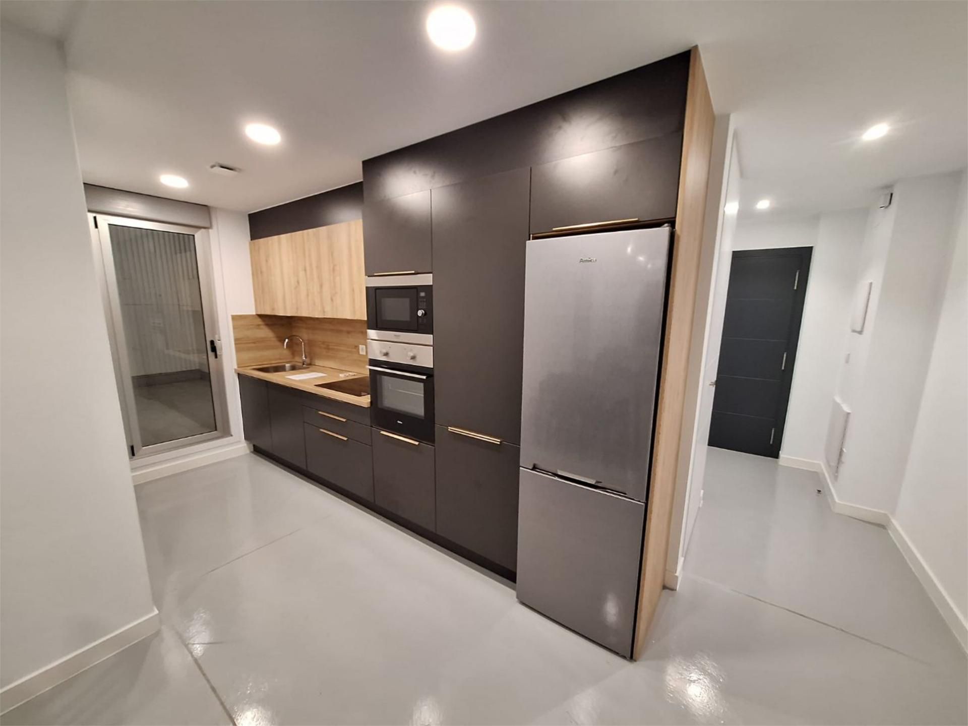 Cuina de Pis de lloguer en Vilagarcía de Arousa amb Calefacció, Traster i Moblat