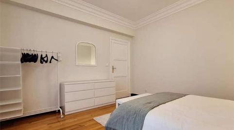 Foto 2 de Piso de alquiler en Plaza España - Corte Inglés, Vigo