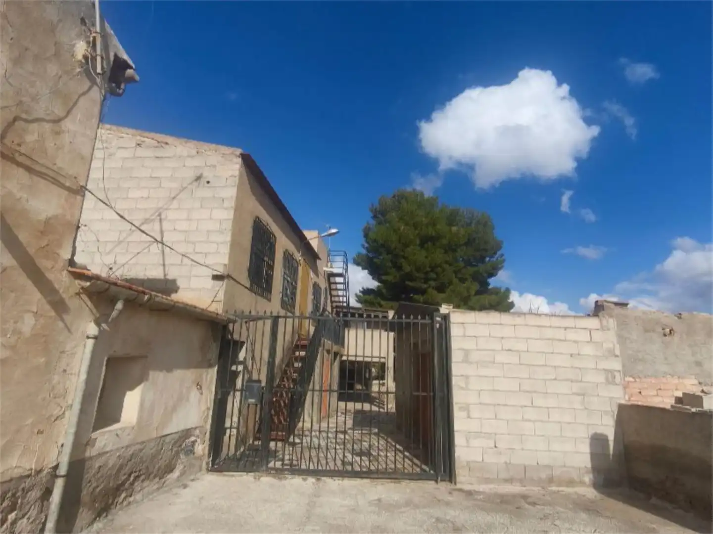 Casa o xalet en venda a Calle Margen, 87, Abanilla Vista exterior de Casa o xalet en venda en Abanilla amb Terrassa, Piscina i Balcó