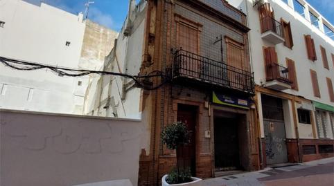 Foto 2 de Casa adosada en venta en Calle Isaac Peral, 22, Centro,  Huelva Capital