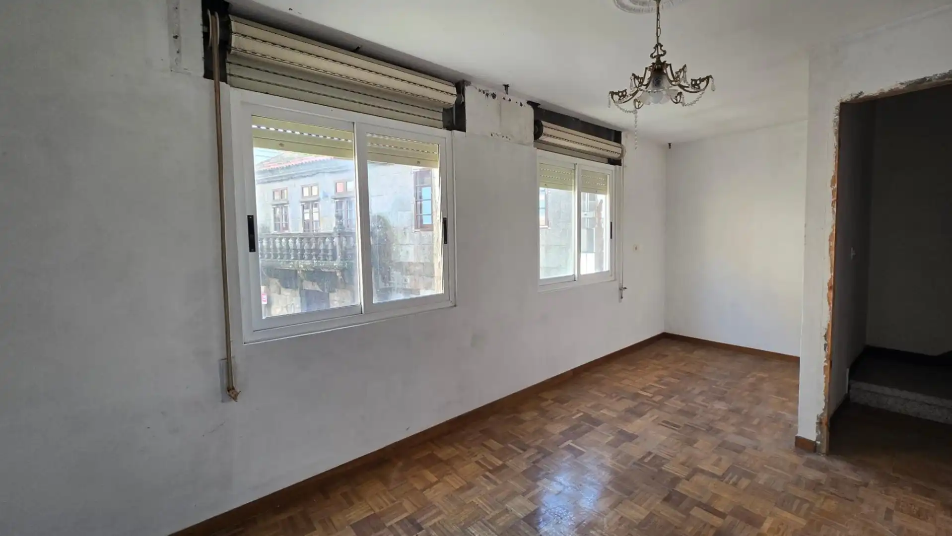 Einfamilien-Reihenhaus zum Verkauf in Rúa Rosalia de Castro, 27, Cee Schlafzimmer von Einfamilien-Reihenhaus zum Verkauf in Cee mit Balkon