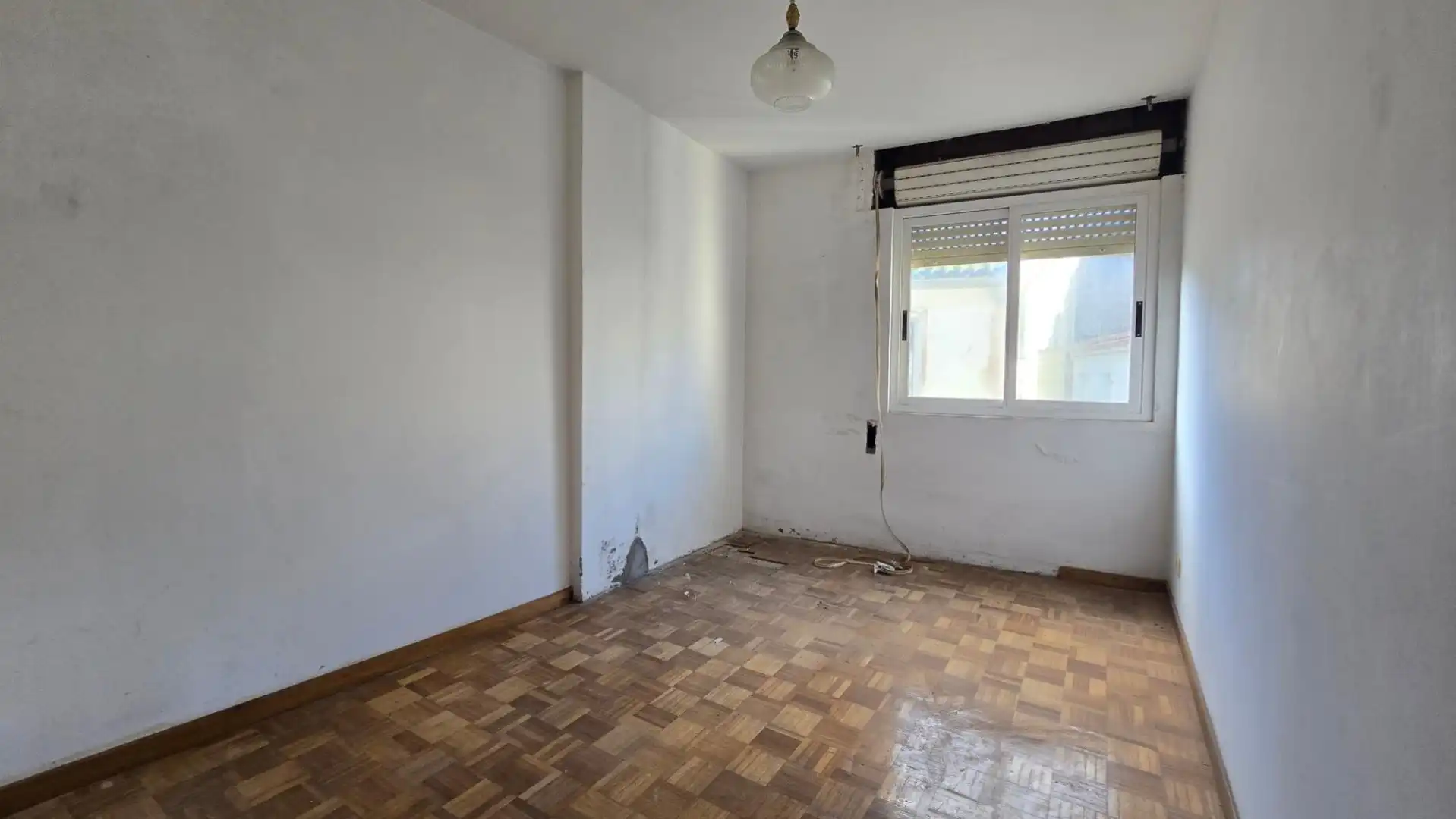 Einfamilien-Reihenhaus zum Verkauf in Rúa Rosalia de Castro, 27, Cee Schlafzimmer von Einfamilien-Reihenhaus zum Verkauf in Cee mit Balkon