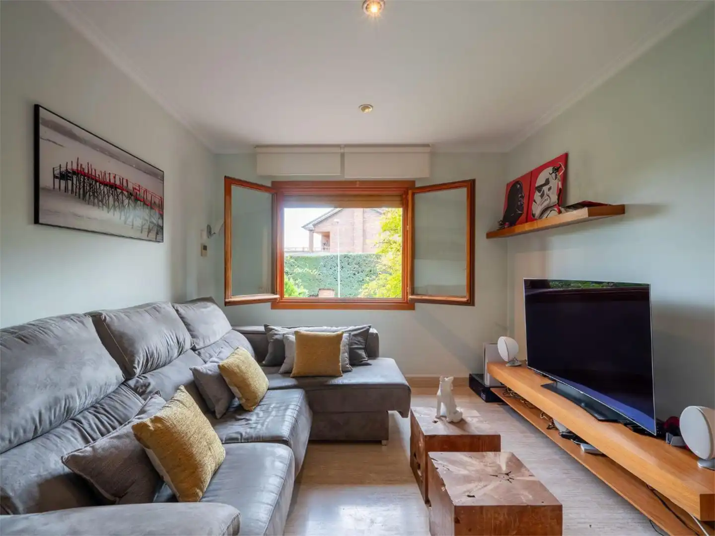 Wohnung zum Verkauf in El Cantizal Wohnzimmer von Wohnung zum Verkauf in Las Rozas de Madrid mit Klimaanlage, Heizung und Privatgarten