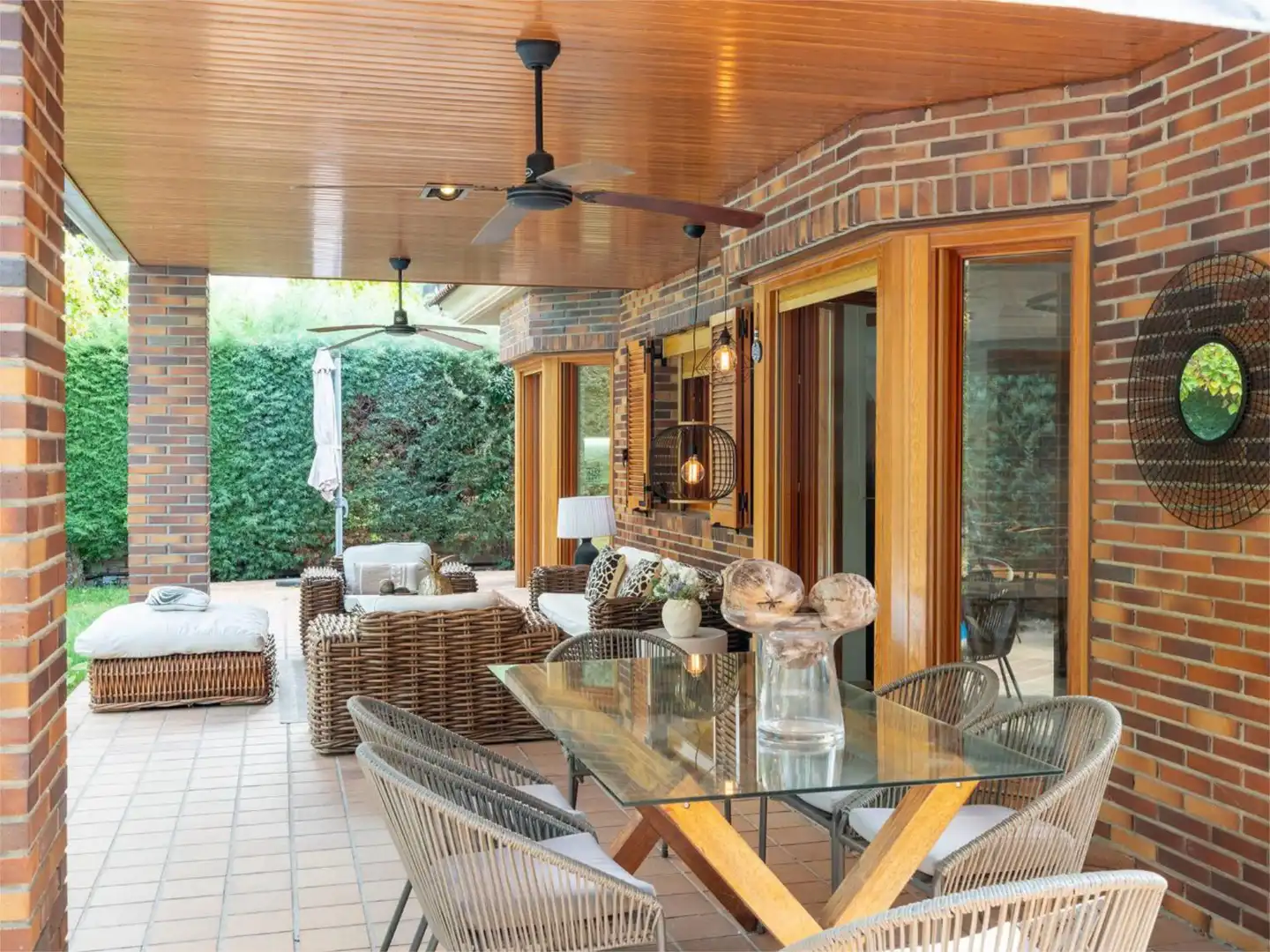 Wohnung zum Verkauf in El Cantizal Terrasse von Wohnung zum Verkauf in Las Rozas de Madrid mit Klimaanlage, Heizung und Privatgarten