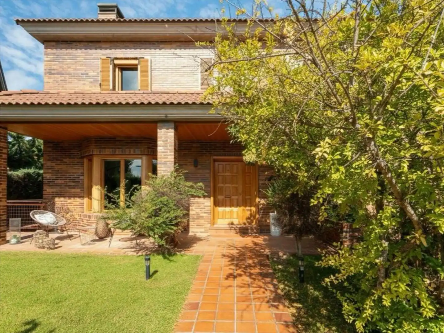 Wohnung zum Verkauf in El Cantizal Garten von Wohnung zum Verkauf in Las Rozas de Madrid mit Klimaanlage, Heizung und Privatgarten