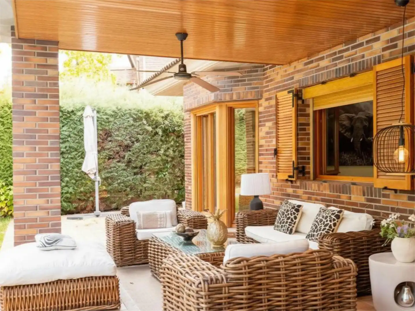 Wohnung zum Verkauf in El Cantizal Terrasse von Wohnung zum Verkauf in Las Rozas de Madrid mit Klimaanlage, Heizung und Privatgarten