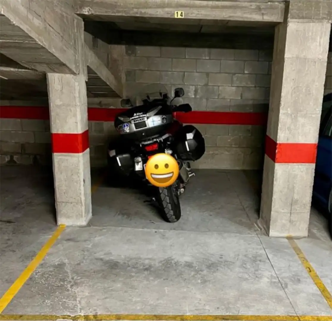 Aparcament de Garatge en venda en Oviedo 