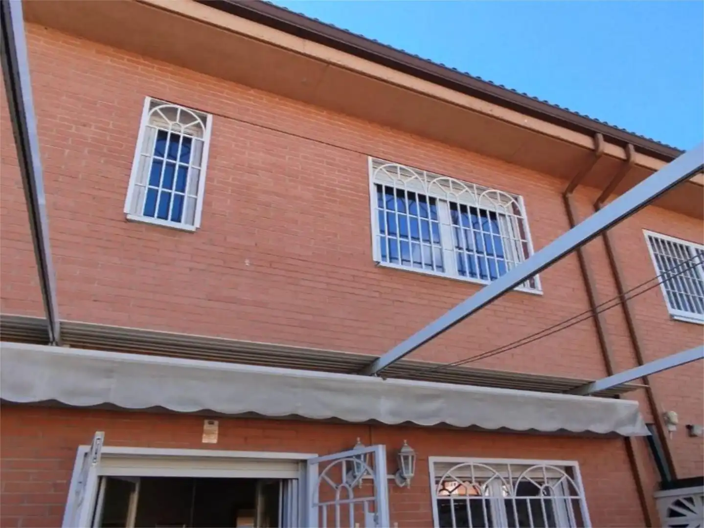 Casa o chalet en venta en Calle los Nardos, 25, Valderas - Los Castillos Vista exterior de Casa o chalet en venta en Alcorcón con Calefacción, Parquet y Terraza