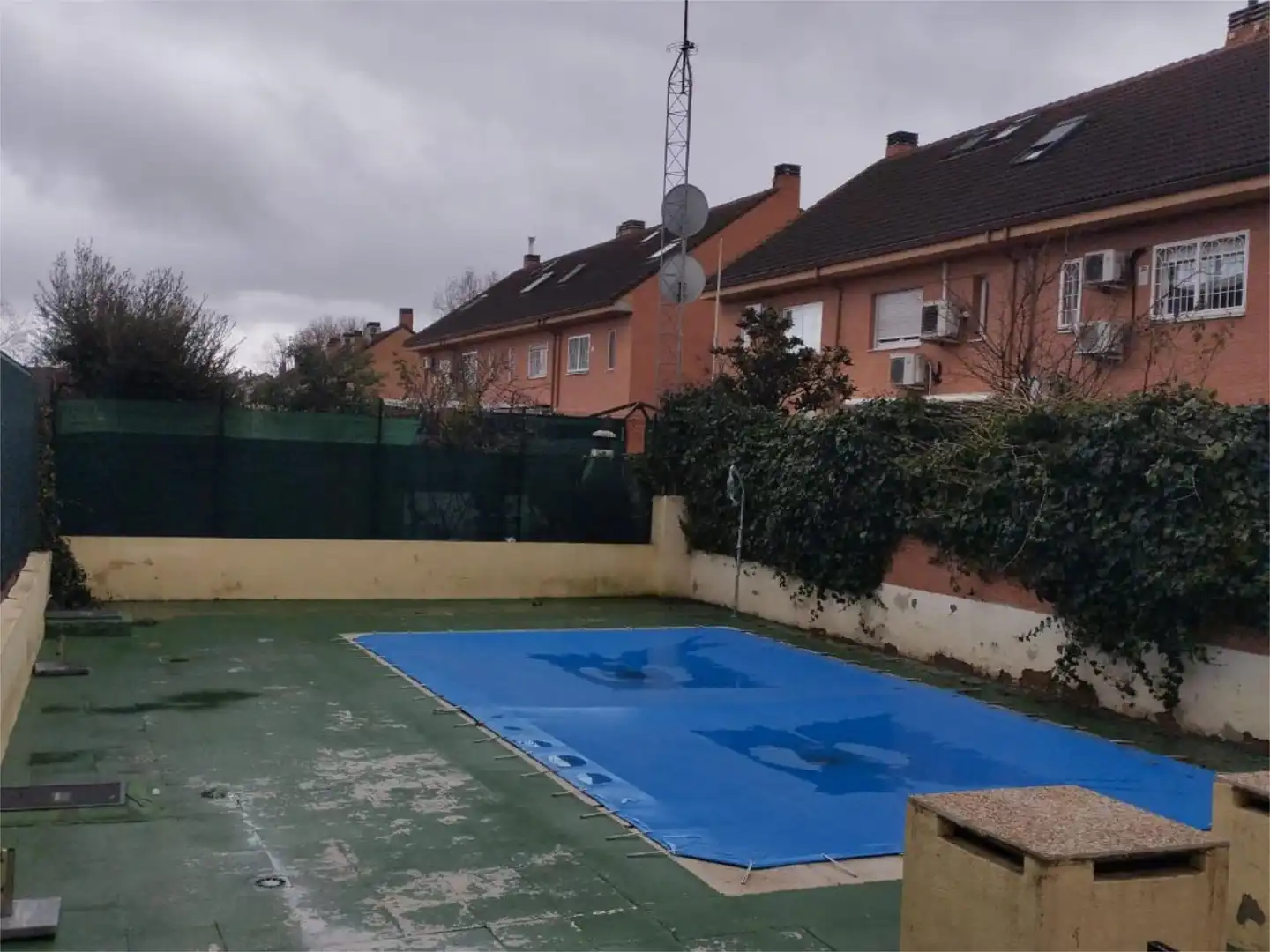 Casa o chalet en venta en Calle los Nardos, 25, Valderas - Los Castillos Piscina de Casa o chalet en venta en Alcorcón con Calefacción, Parquet y Terraza