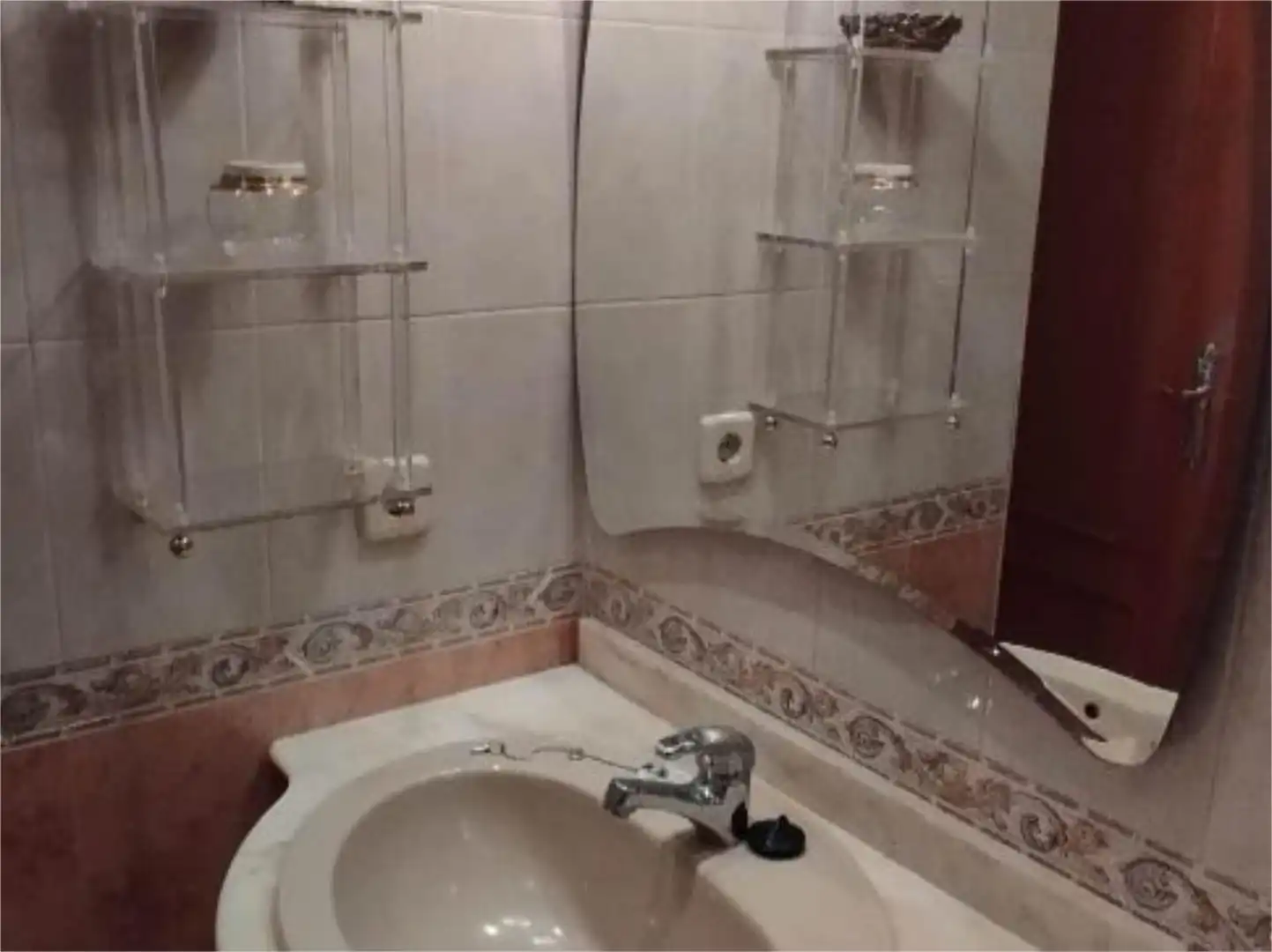 Casa o chalet en venta en Calle los Nardos, 25, Valderas - Los Castillos Baño de Casa o chalet en venta en Alcorcón con Calefacción, Parquet y Terraza