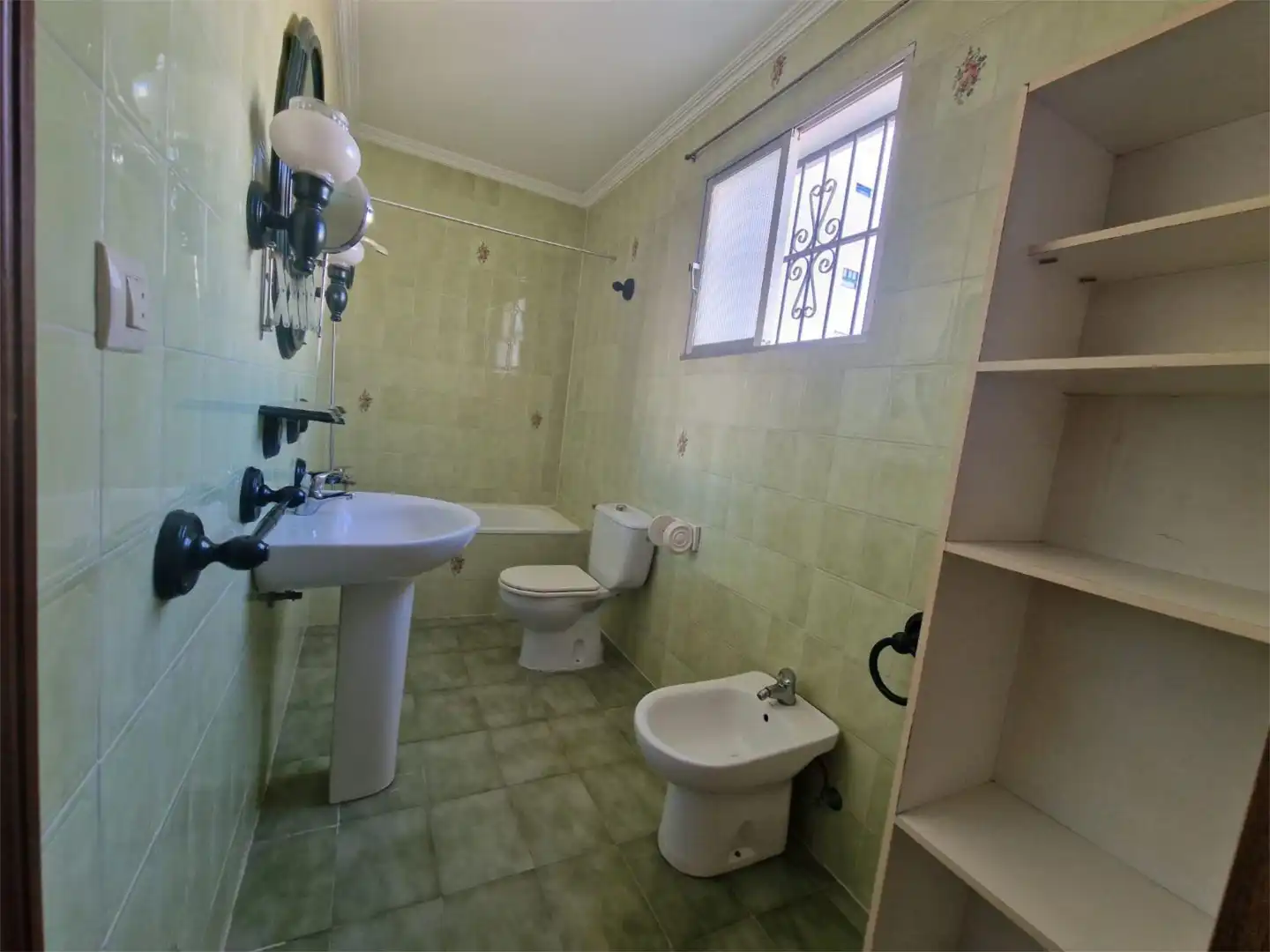 Planta baja en venta en Avenida del Cuervo, 23, Lebrija Baño de Planta baja en venta en Lebrija con Balcón