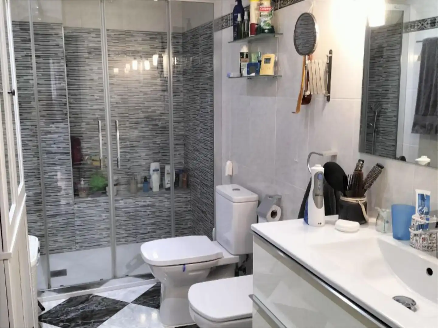 Bathroom of Flat for sale in Valladolid  with Heating, Private garden and Parquet flooring