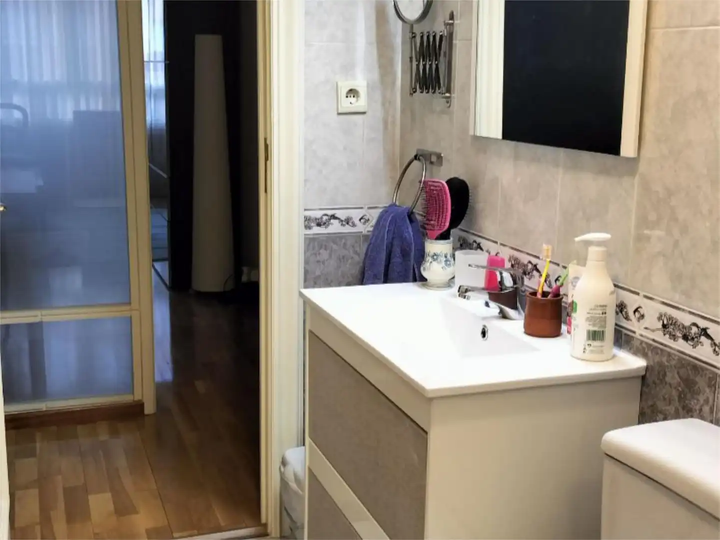 Bathroom of Flat for sale in Valladolid  with Heating, Private garden and Parquet flooring
