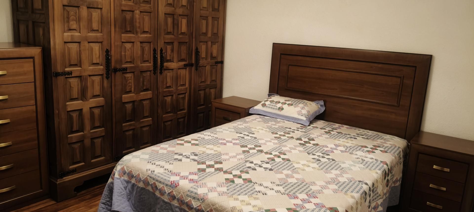 Bedroom of Study to share in Vitoria - Gasteiz  with Heating, Storage room and Furnished