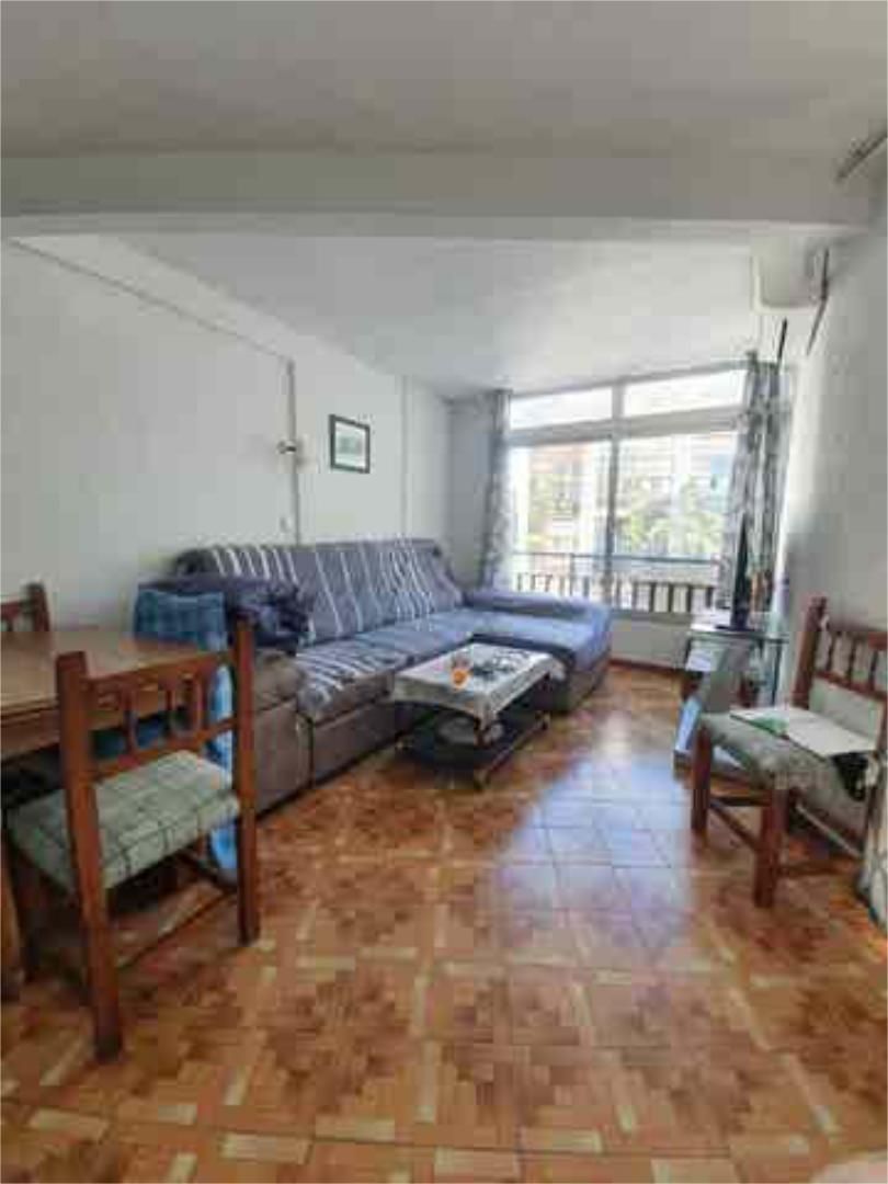 Estudi en venda a Juzgados - Plaza de Toros Sala d'estar de Estudi en venda en Benidorm amb Terrassa i Moblat