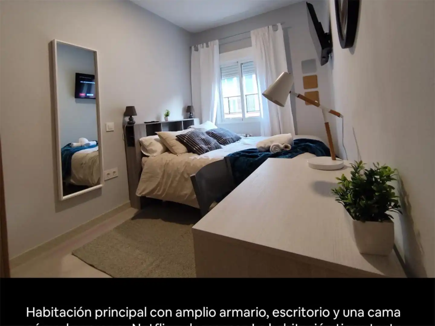 Flat for sale in Calle de Ramón Azorín, 32, Los Cármenes Bedroom of Flat for sale in Madrid Capital with Air Conditioner