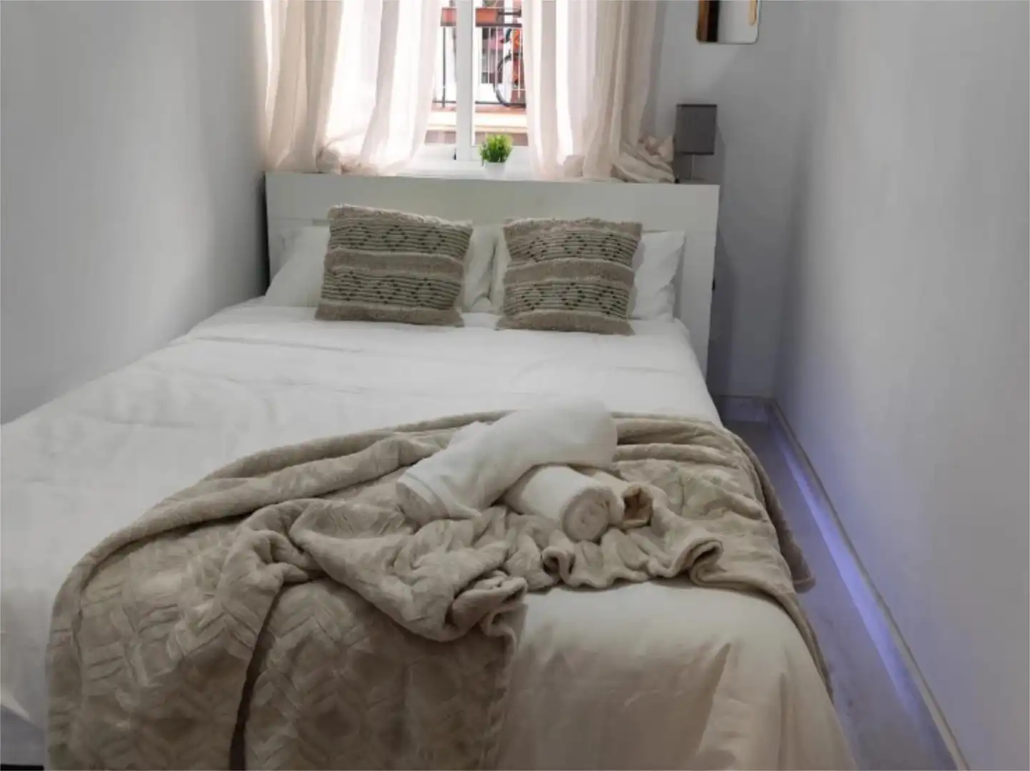 Flat for sale in Calle de Ramón Azorín, 32, Los Cármenes Bedroom of Flat for sale in Madrid Capital with Air Conditioner