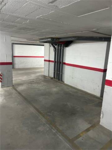 Garaje en Alquiler en Girón - Las Delicias