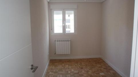 Piso de alquiler en Calle de la Hacienda de Pavones, 18, Fontarrón, Madrid Capital - imagen 5 Foto 5 de Piso de alquiler en Calle de la Hacienda de Pavones, 18, Fontarrón, Madrid Capital