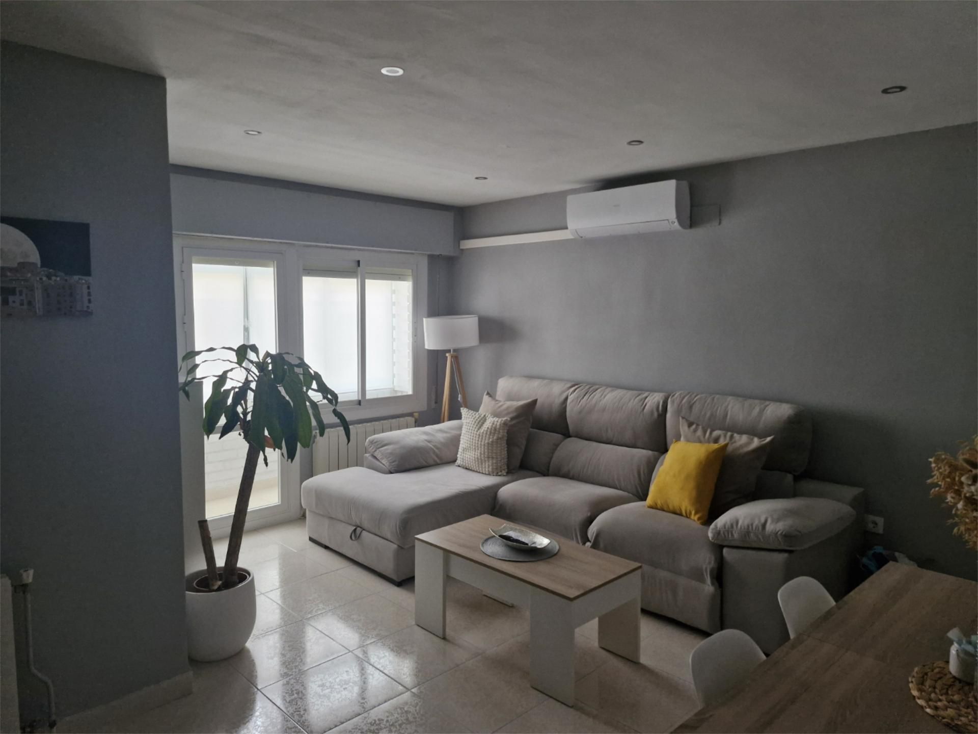 Flat for sale in Avenida de Los Reyes Católicos, 29, Cuenca Capital Living room of Flat for sale in Cuenca Capital with Air Conditioner, Terrace and Balcony