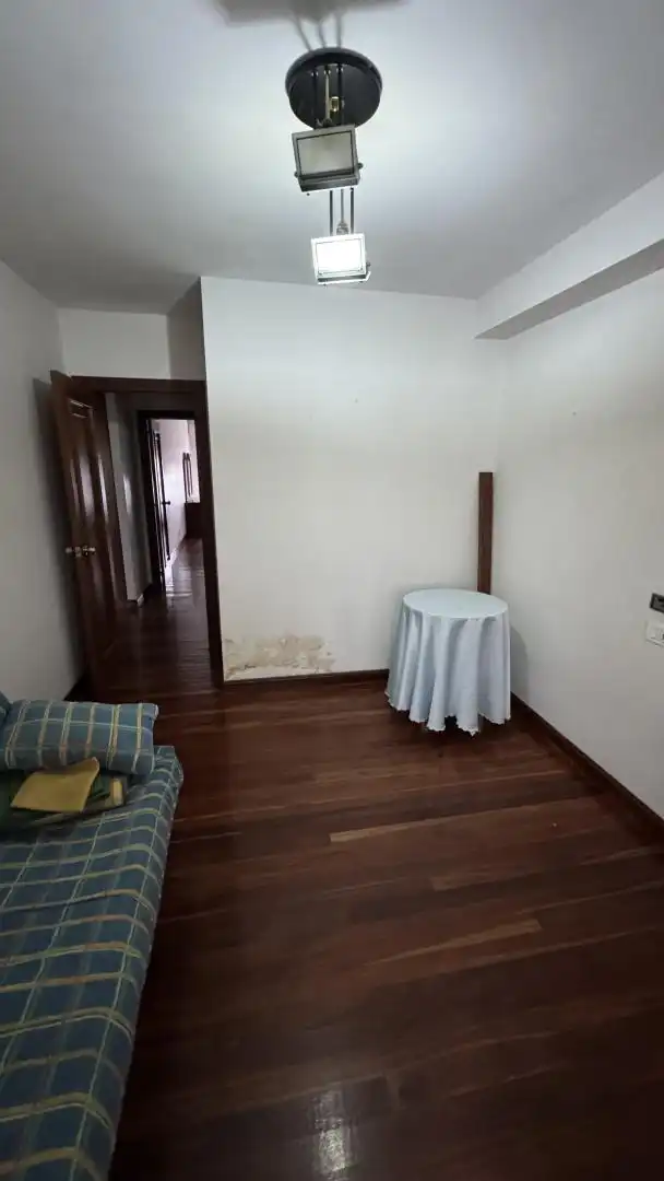 Pis en venda a Rúa Rosalía de Castro, 35, Zona Fernández Ladreda Pis en venda en Pontevedra Capital amb Calefacció, Jardí privat i Parquet