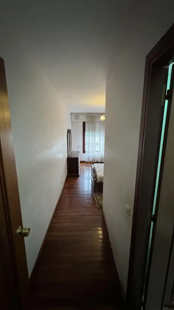 Pis en venda a Rúa Rosalía de Castro, 35, Zona Fernández Ladreda Dormitori de Pis en venda en Pontevedra Capital amb Calefacció, Jardí privat i Parquet