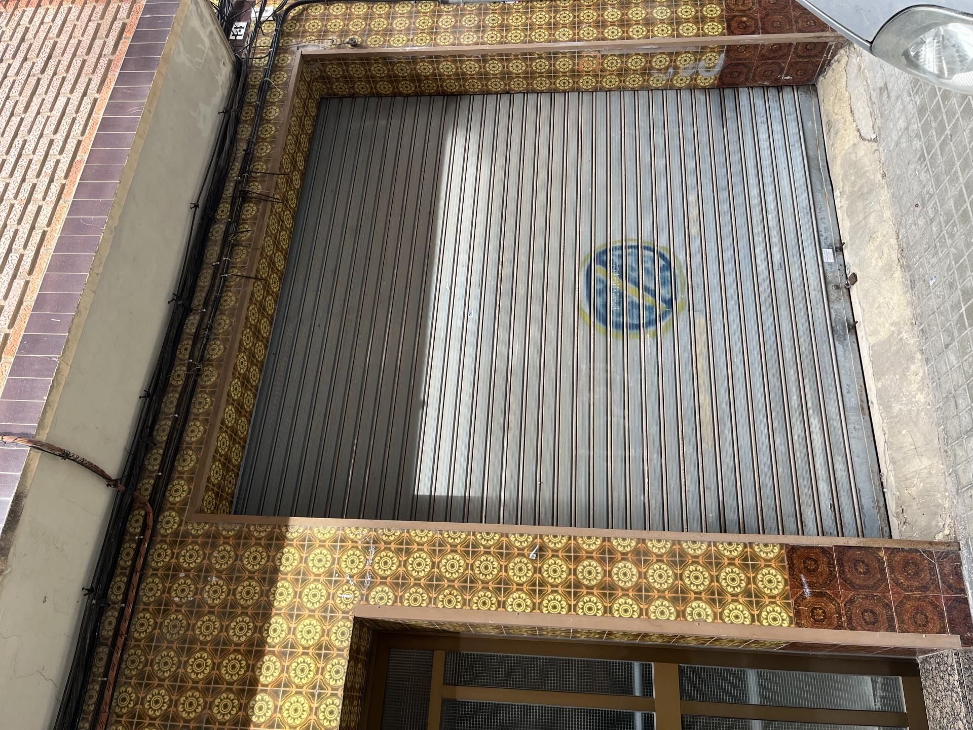 Exterior view of Planta baja for sale in  Valencia Capital  with Storage room