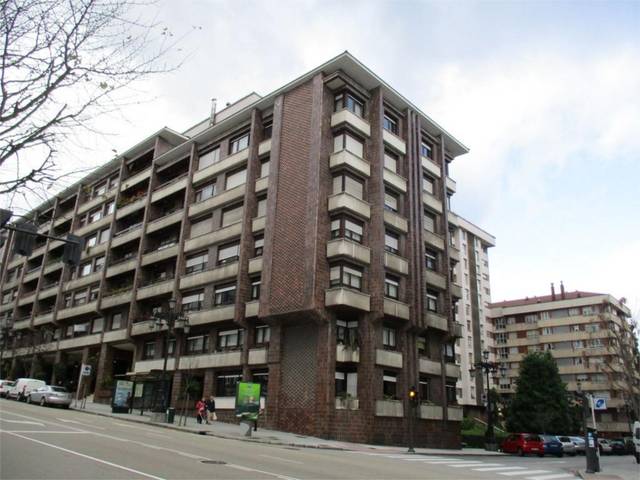 Piso en Venta en Calle Leopoldo Calvo Sotelo, 2 en Parque San Francisco - Uría