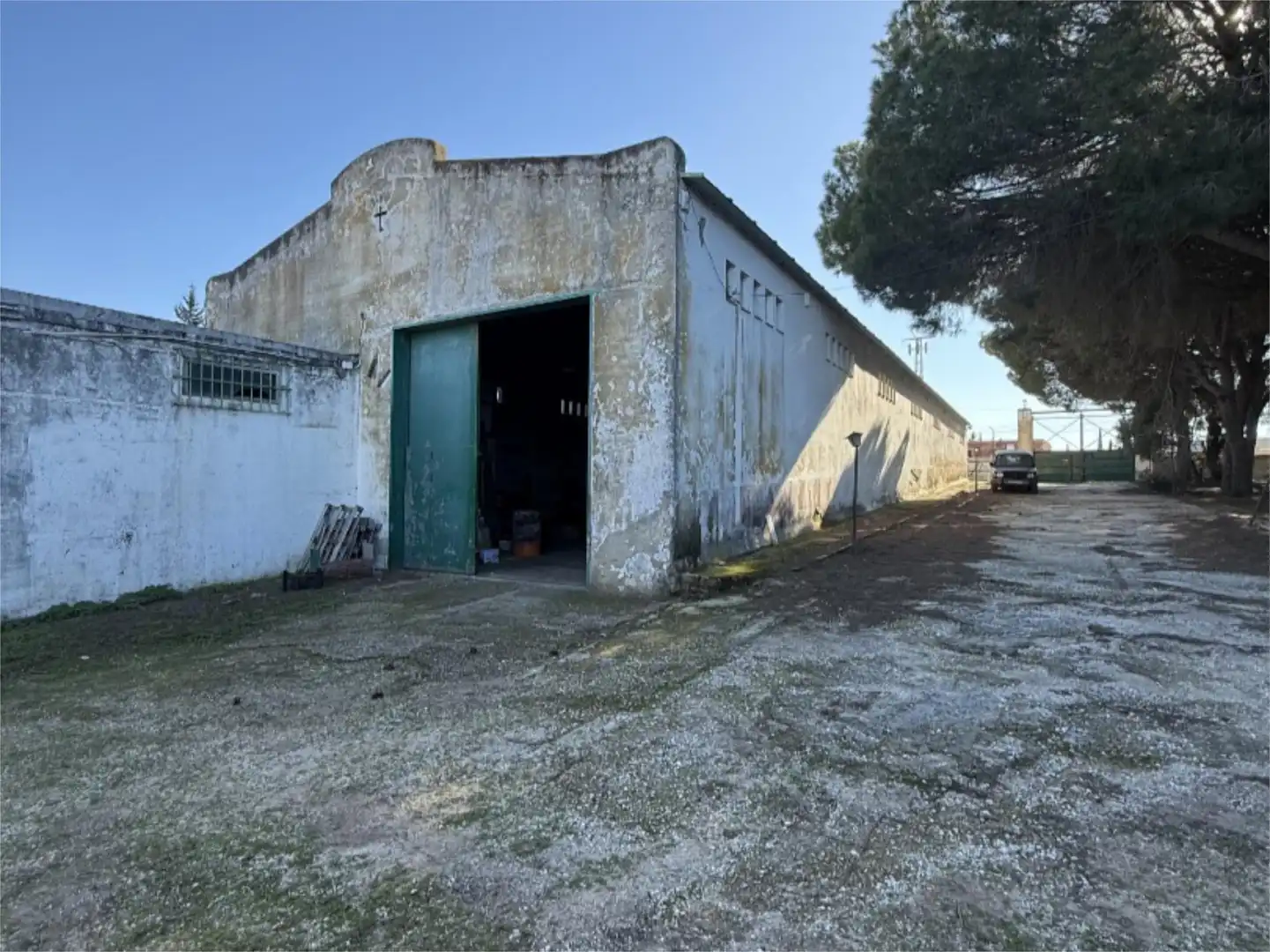 Vista exterior de Finca rústica en venda en Chiclana de la Frontera amb Jardí privat i Traster