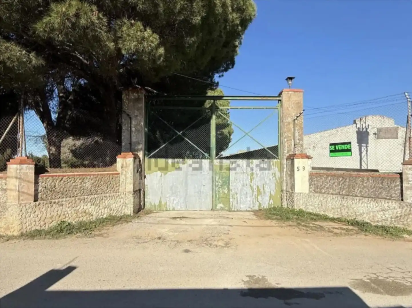 Vista exterior de Finca rústica en venda en Chiclana de la Frontera amb Jardí privat i Traster